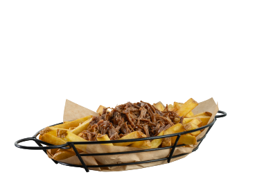 Dirty Fries με Pulled Beef. Country style πατάτες με ζουμερό μοσχάρι μαριναρισμένο σε BBQ sauce 